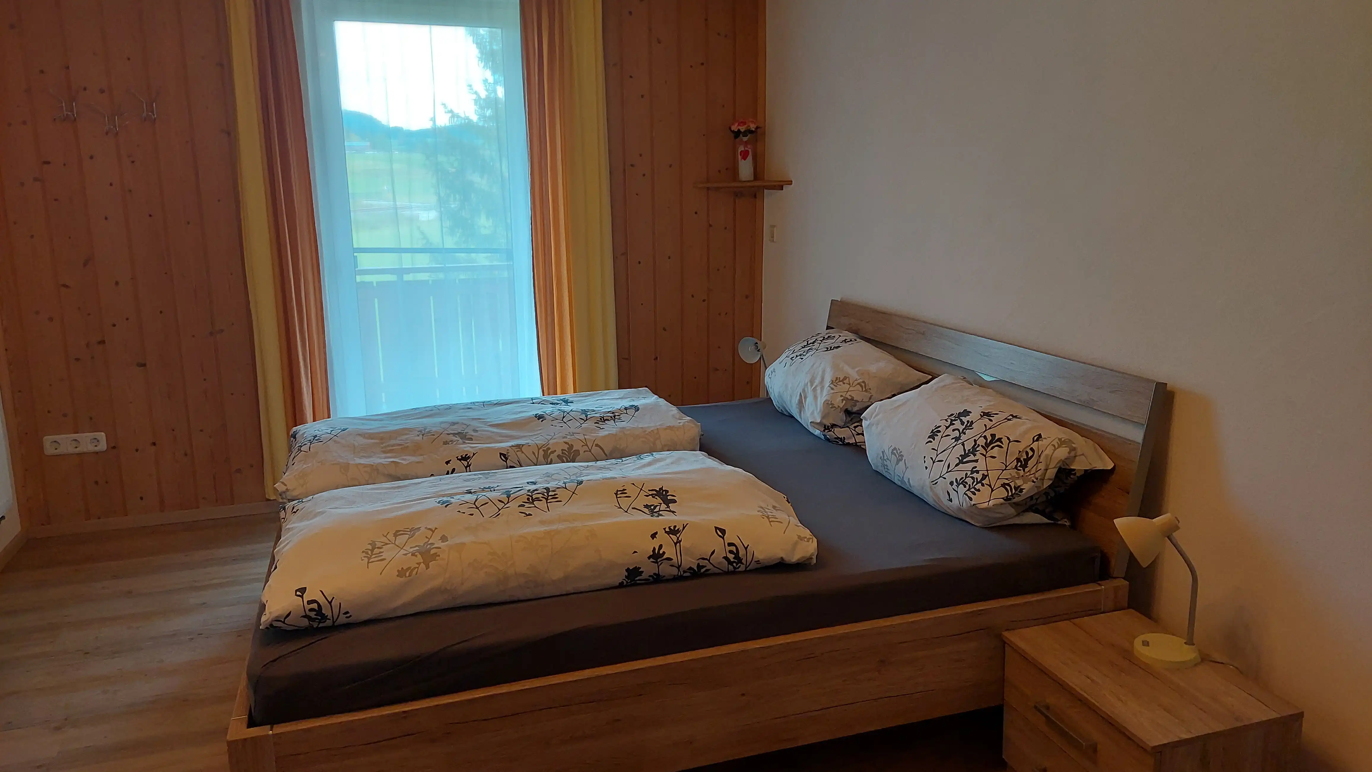 Schlafzimmer 1 Ansicht 1